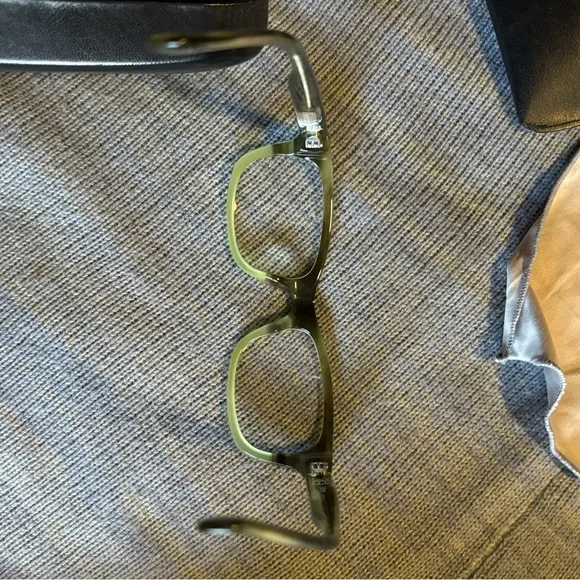 Tres Noir Clear Eyeglasses with 2 Cases - Picture 8 of 9